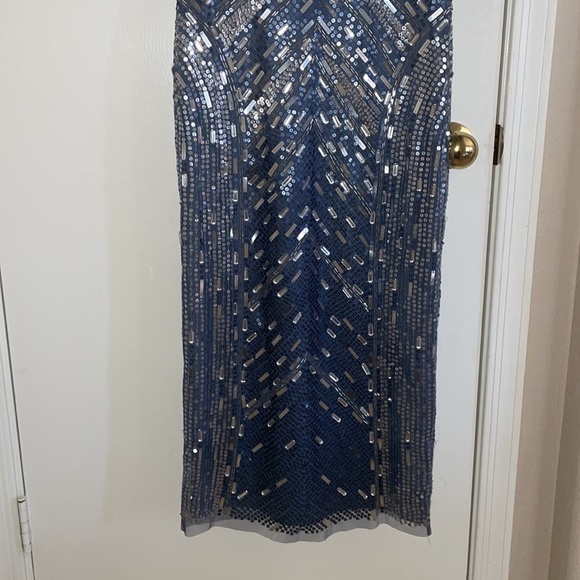 Formal Mid Dress. - Picture 6 of 6